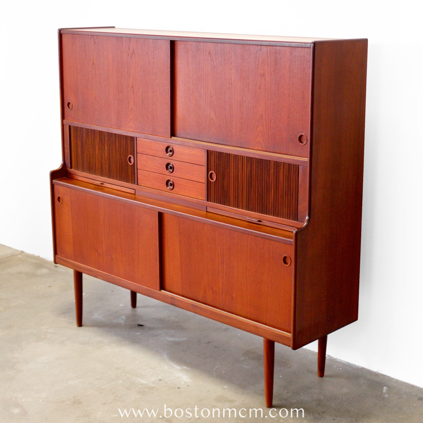 J. Skaaning & Søn Møbelfabrik Teak Highboard Designed by Johannes Andersen - #A1810