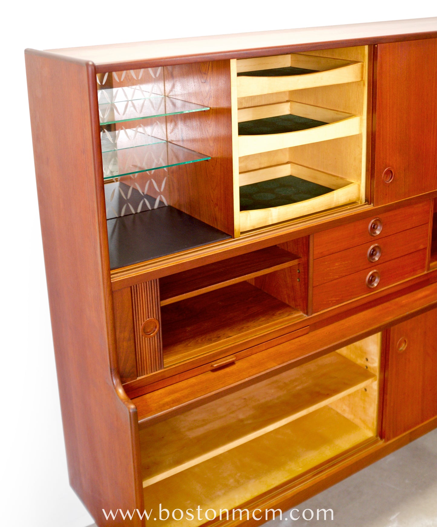 J. Skaaning & Søn Møbelfabrik Teak Highboard Designed by Johannes Andersen - #A1810