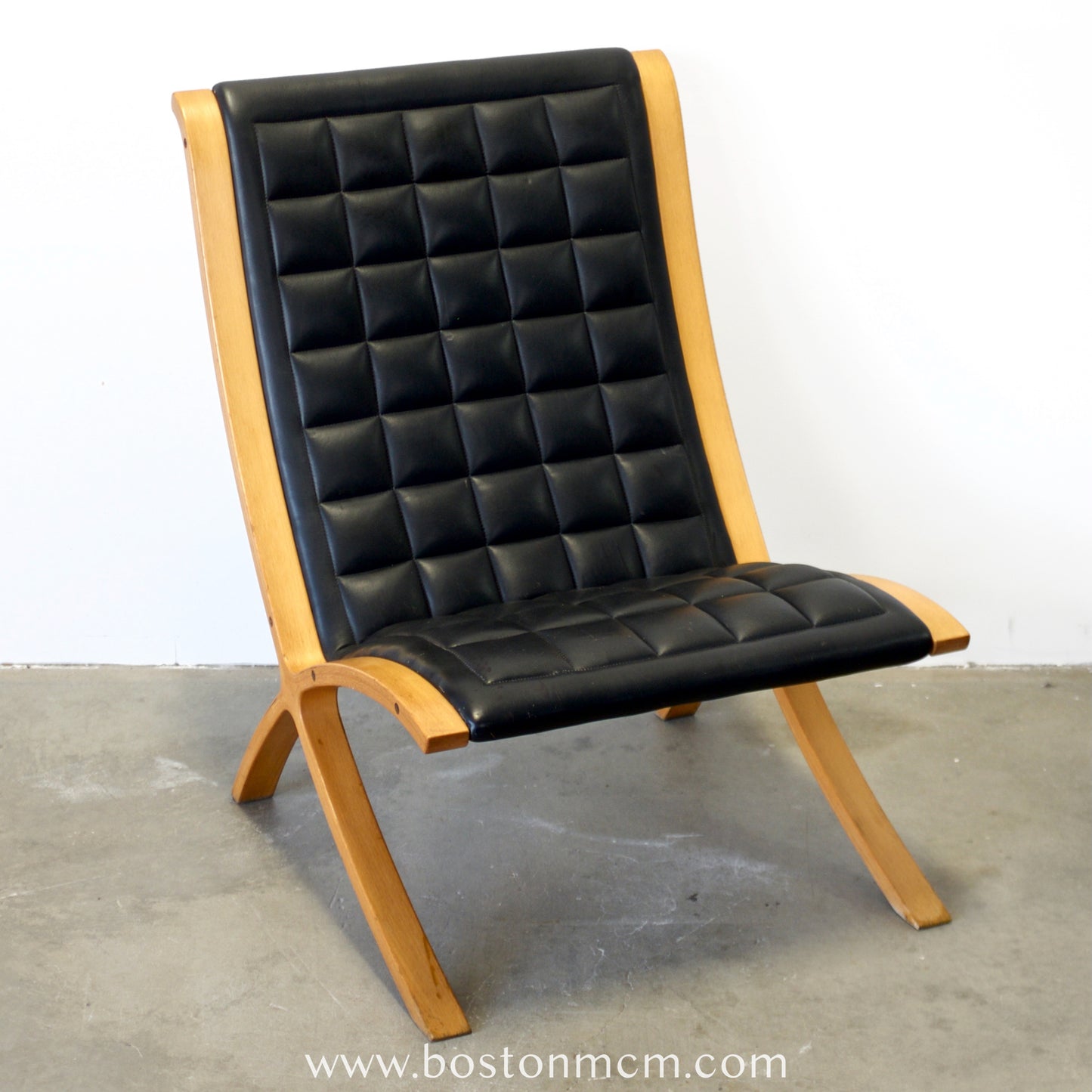 Fritz Hansen “Ax” Chair Designed by Peter Hvidt & Orla Mølgaard Nielsen - #A2199