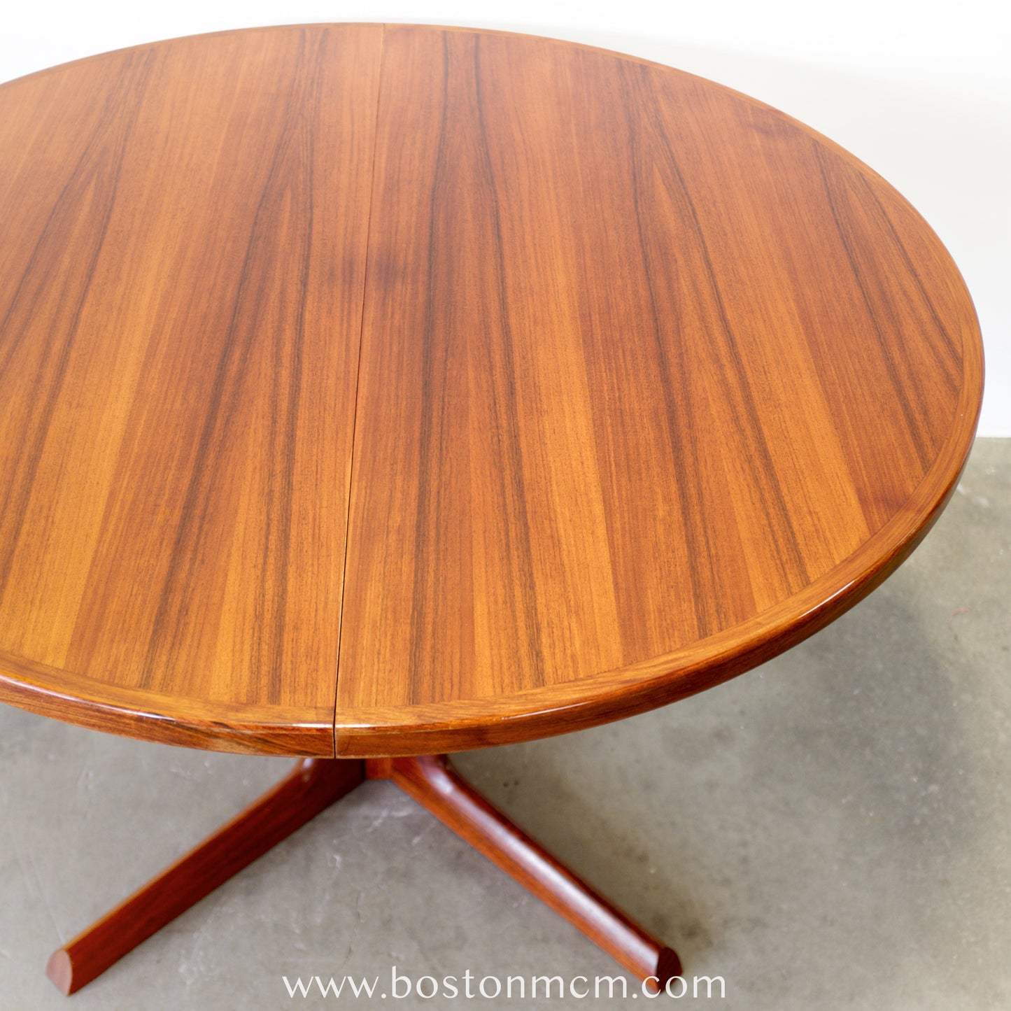 Danish Rosewood Dining Table w/ 2 Leaves - #A2198