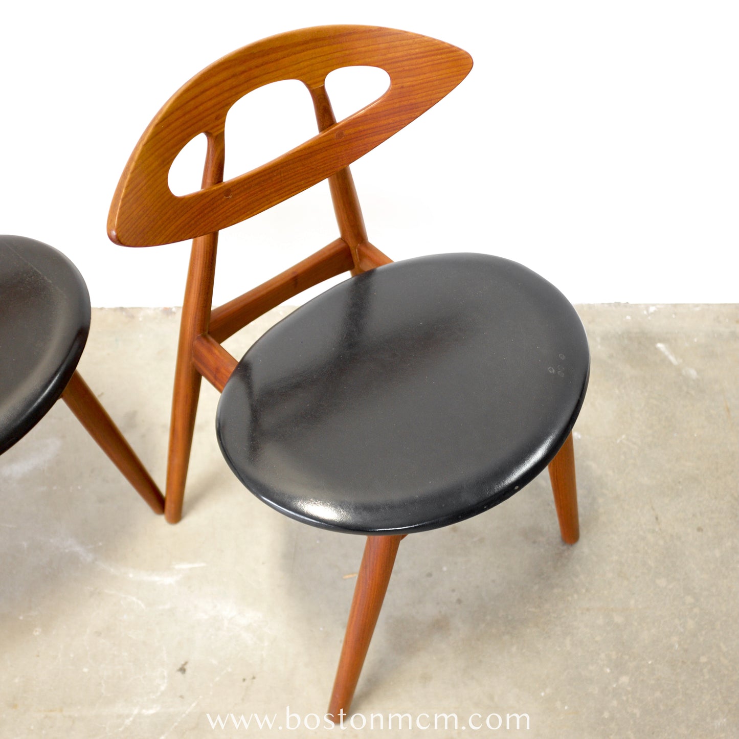 Ivan Gern Møbelfabrik Pair of Model #84 "Eye" Chairs Designed by Ejvind A. Johannson - #A2250