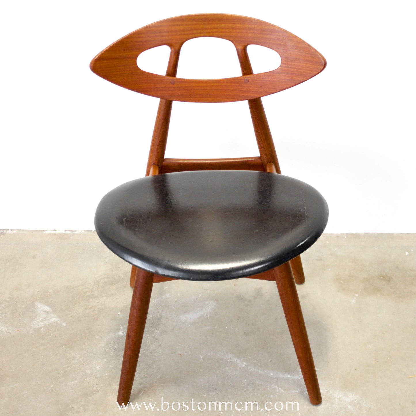 Ivan Gern Møbelfabrik Pair of Model #84 "Eye" Chairs Designed by Ejvind A. Johannson - #A2250