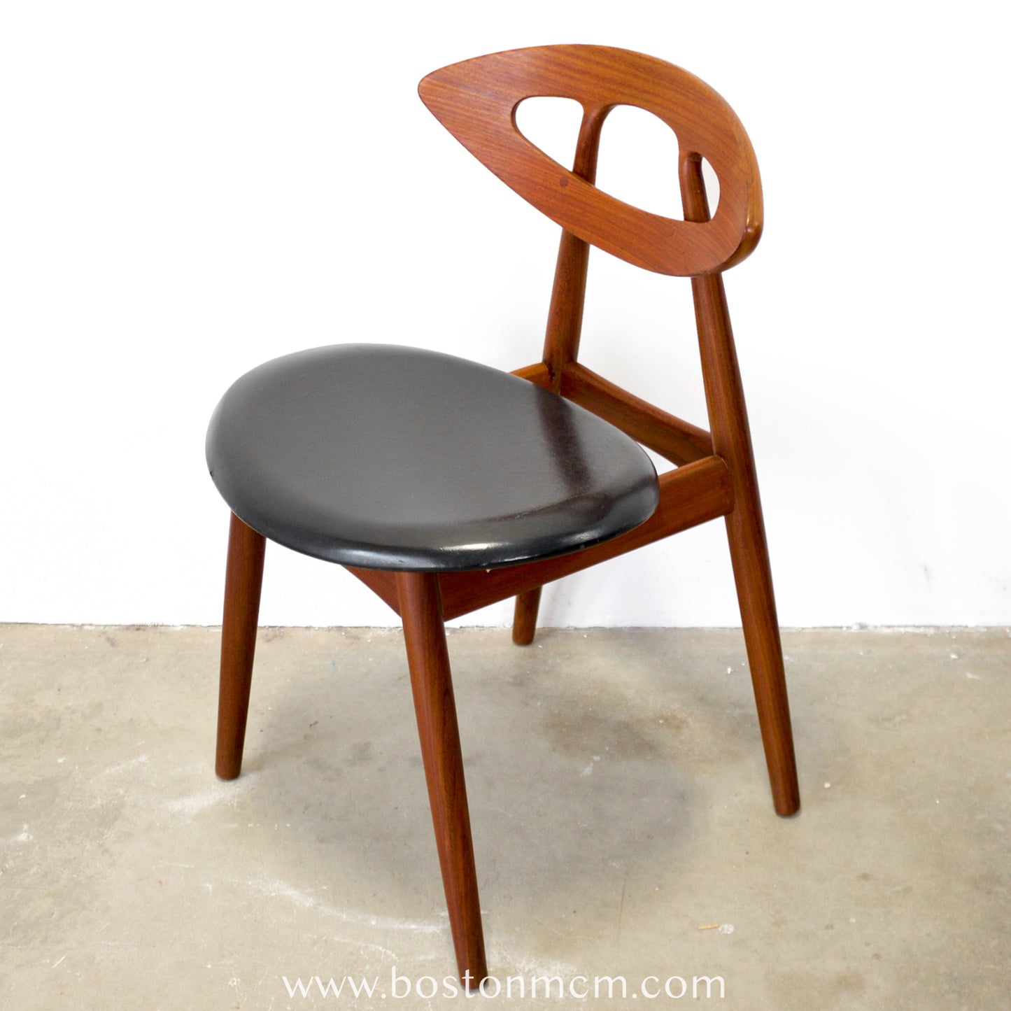 Ivan Gern Møbelfabrik Pair of Model #84 "Eye" Chairs Designed by Ejvind A. Johannson - #A2250