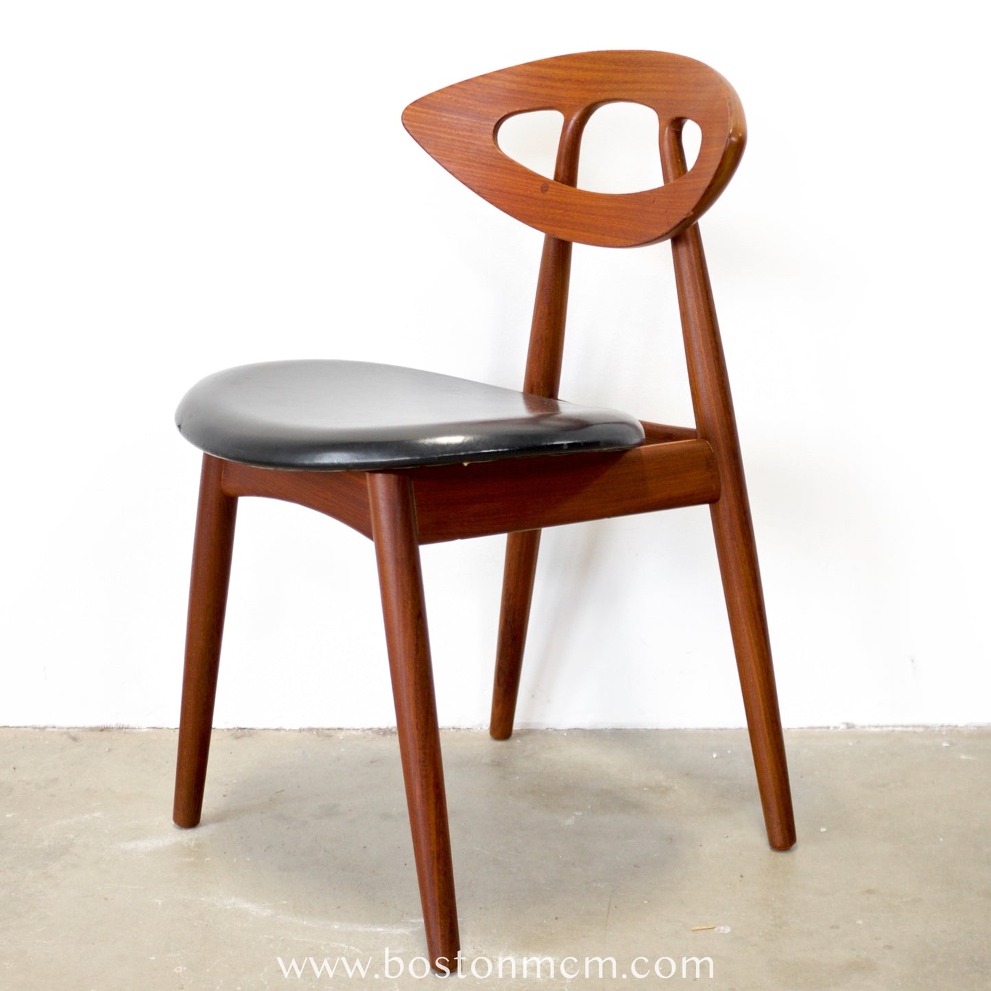 Ivan Gern Møbelfabrik Pair of Model #84 "Eye" Chairs Designed by Ejvind A. Johannson - #A2250