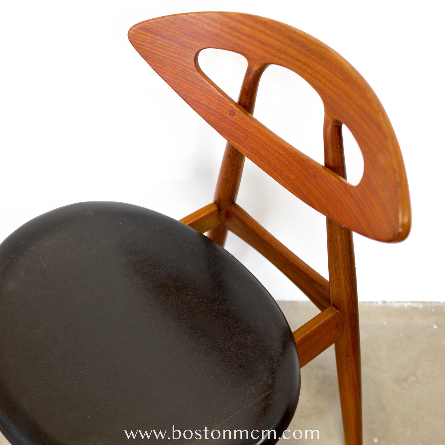 Ivan Gern Møbelfabrik Pair of Model #84 "Eye" Chairs Designed by Ejvind A. Johannson - #A2250