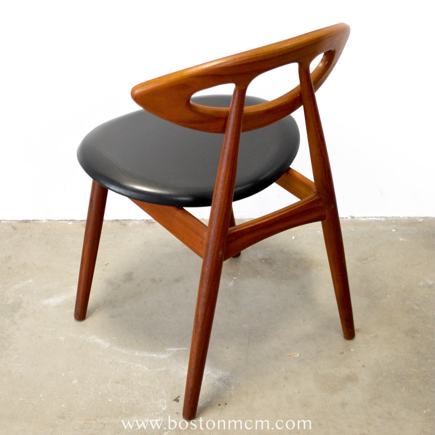 Ivan Gern Møbelfabrik Pair of Model #84 "Eye" Chairs Designed by Ejvind A. Johannson - #A2250