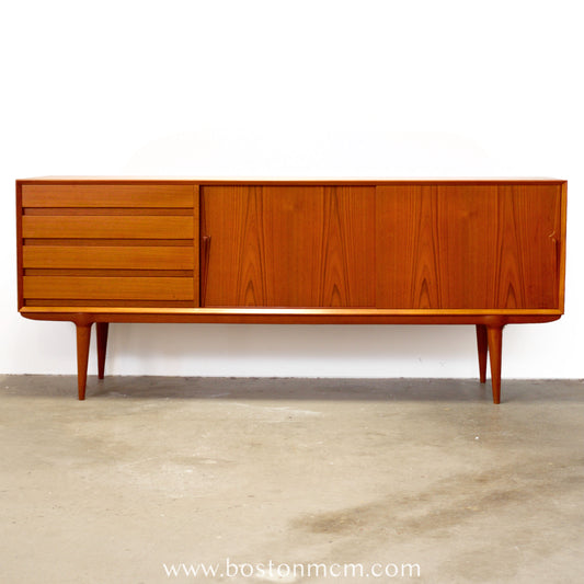 Omann Jun. Møbelfabrik Model 18 Teak Sideboard Designed by Gunni Omann - #A2247