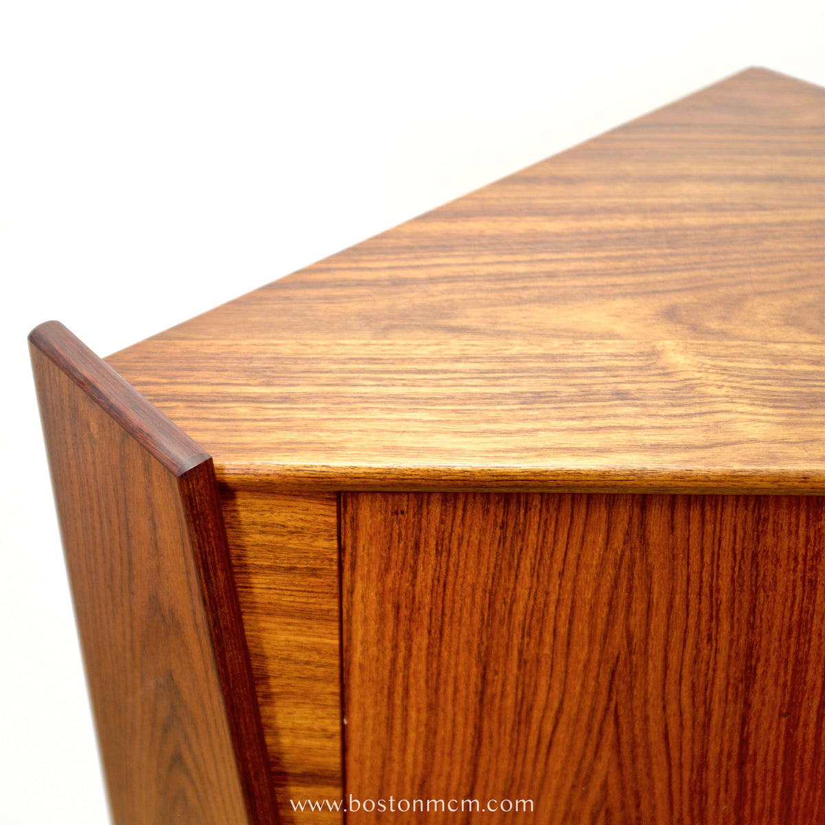 Danish Rosewood Corner Cabinet in the style of Omann Jun. Møbelfabrik / Gunni Omann - #A1855