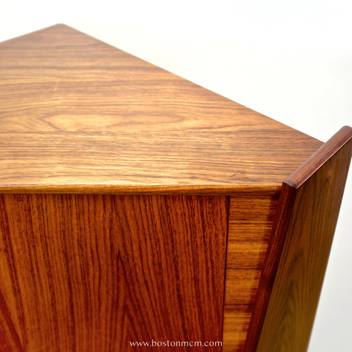 Danish Rosewood Corner Cabinet in the style of Omann Jun. Møbelfabrik / Gunni Omann - #A1855