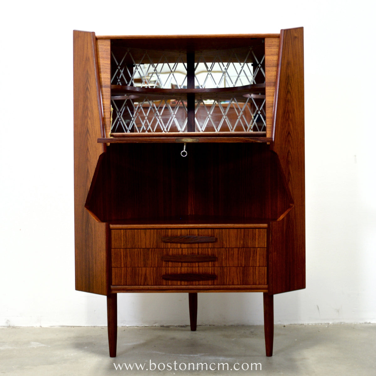Danish Rosewood Corner Cabinet in the style of Omann Jun. Møbelfabrik / Gunni Omann - #A1855