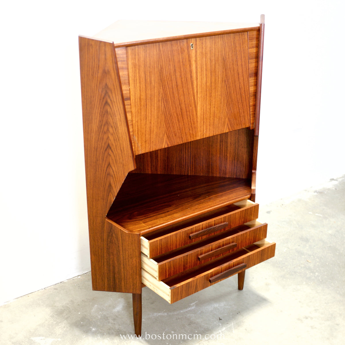 Danish Rosewood Corner Cabinet in the style of Omann Jun. Møbelfabrik / Gunni Omann - #A1855