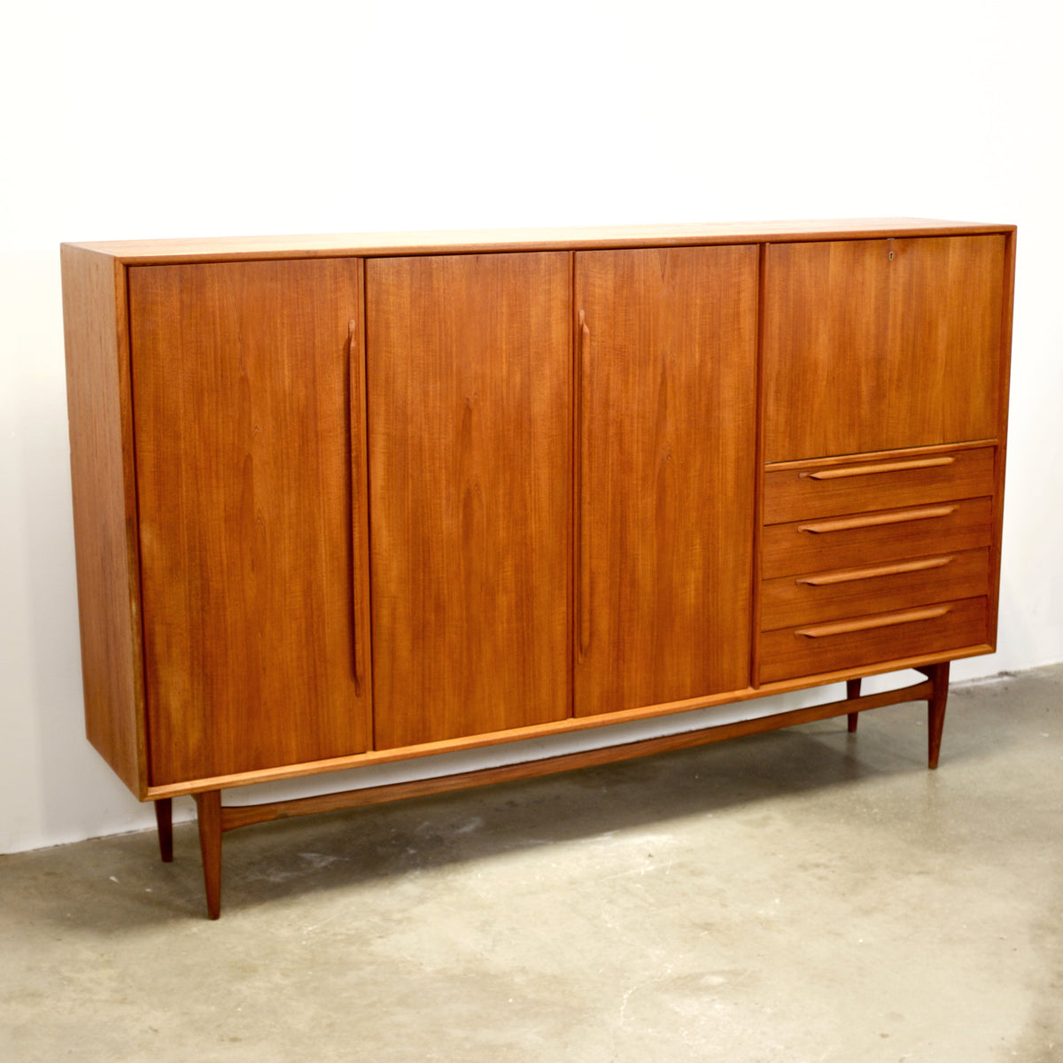 RT Möbel Highboard / Tall Sideboard Designed by Heinrich Riesenpatt - #A2104