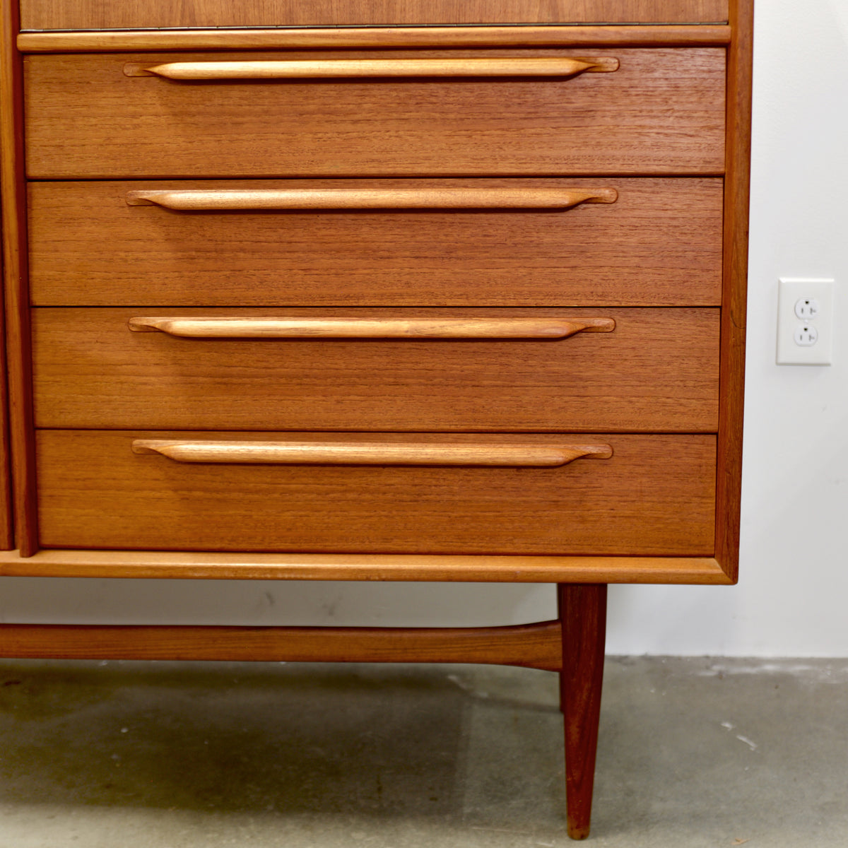 RT Möbel Highboard / Tall Sideboard Designed by Heinrich Riesenpatt - #A2104
