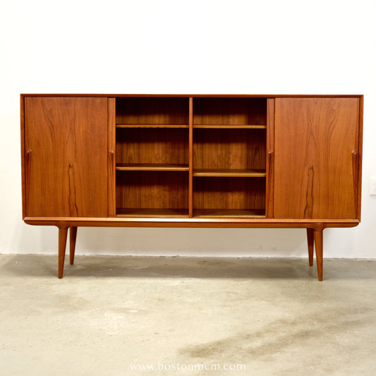 Omann Jun. Møbelfabrik  Model #19 Tall Sideboard / Highboard -  #A1777