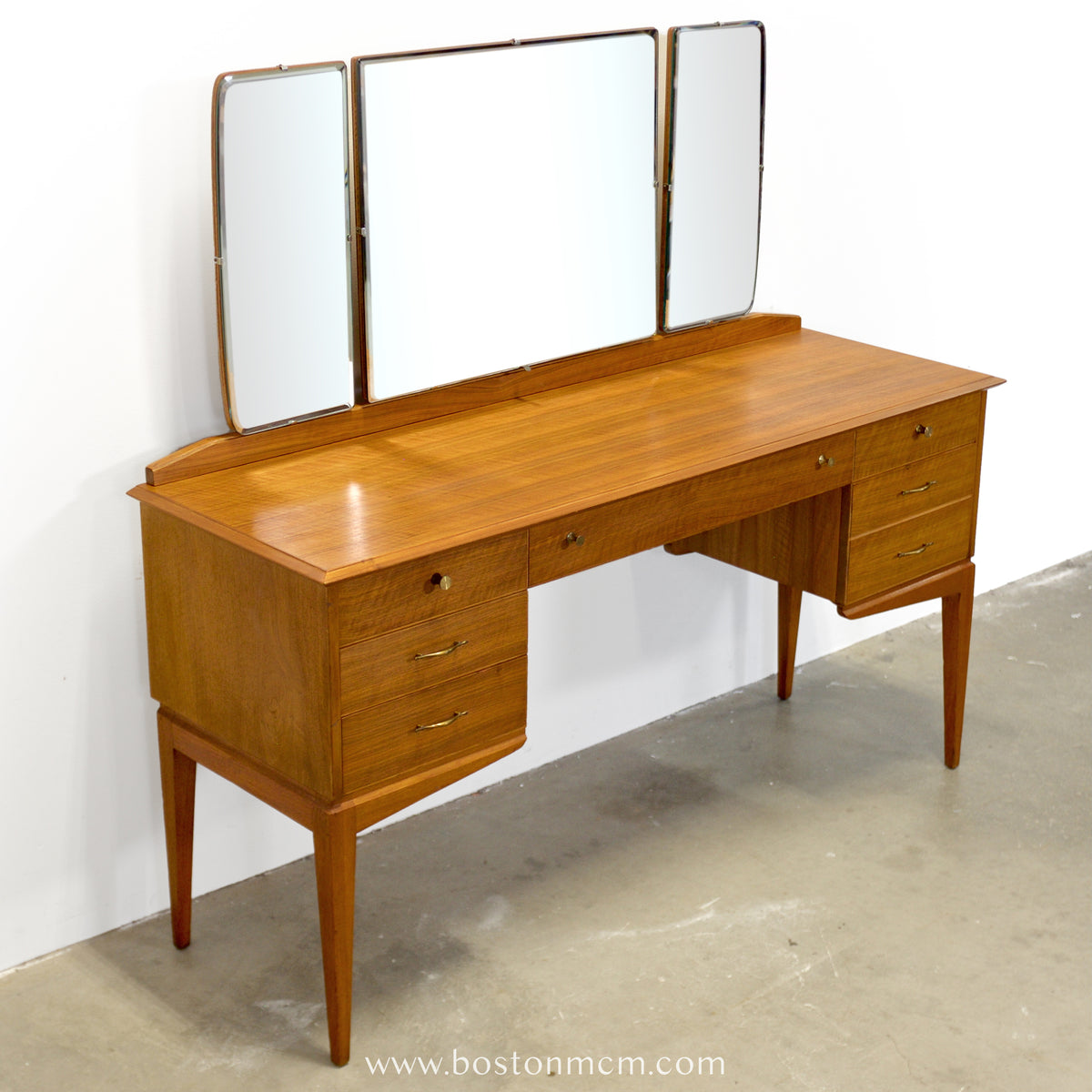 Alfred Cox, Ltd. Walnut Vanity with Triptych Mirror - #A2332