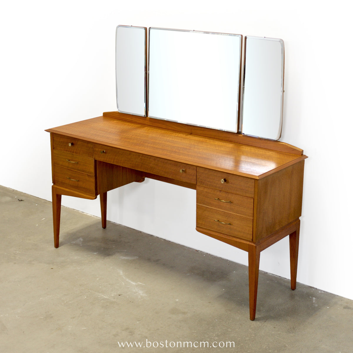 Alfred Cox, Ltd. Walnut Vanity with Triptych Mirror - #A2332