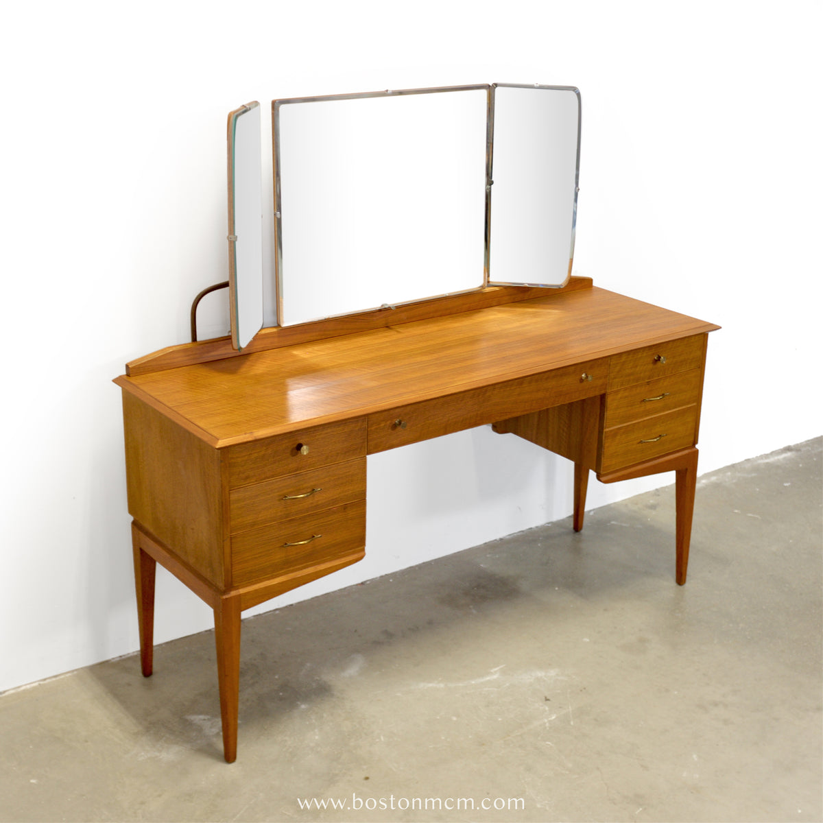 Alfred Cox, Ltd. Walnut Vanity with Triptych Mirror - #A2332