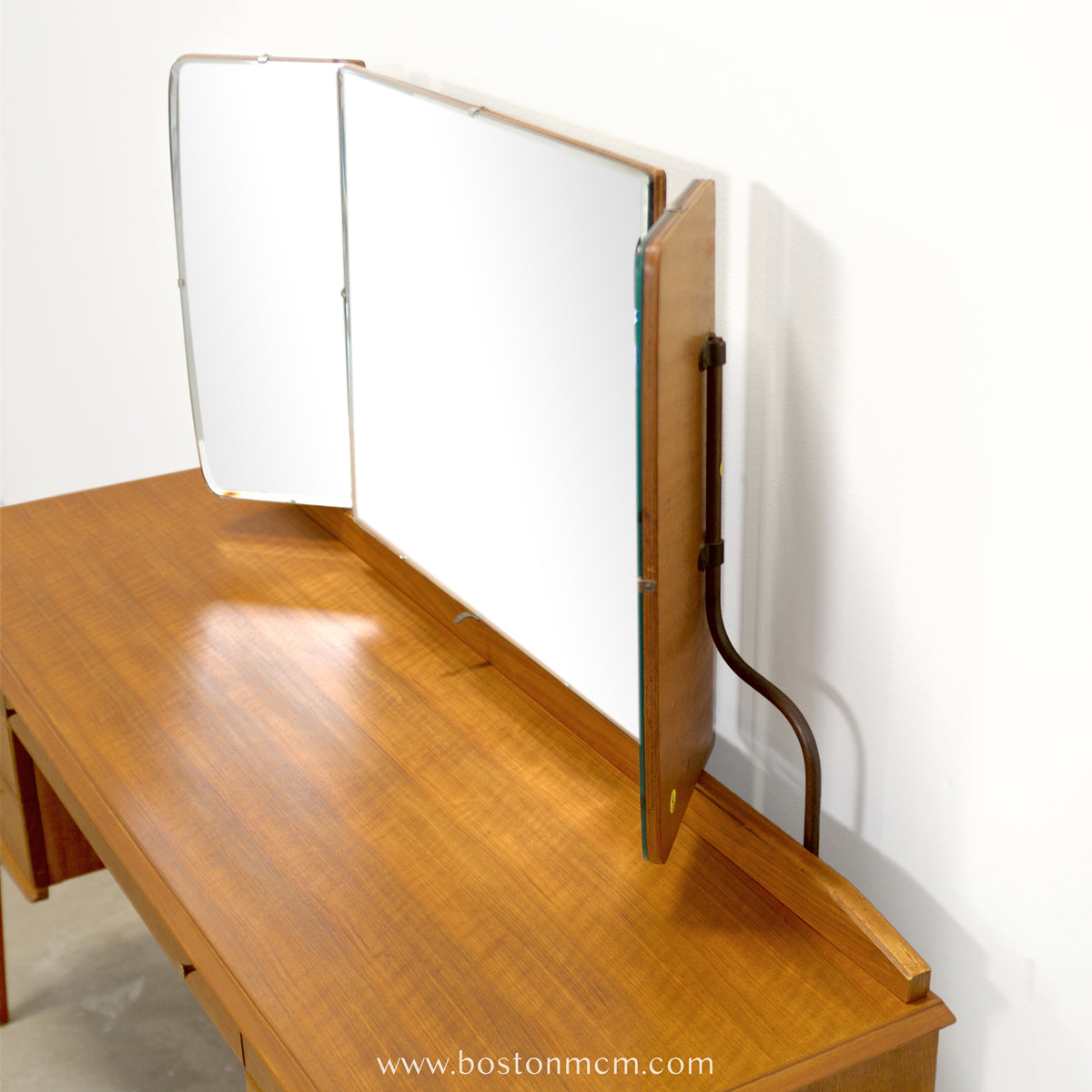Alfred Cox, Ltd. Walnut Vanity with Triptych Mirror - #A2332
