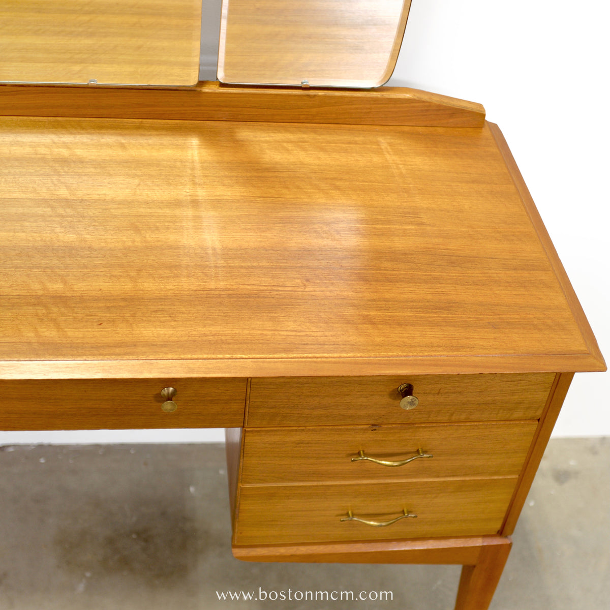 Alfred Cox, Ltd. Walnut Vanity with Triptych Mirror - #A2332