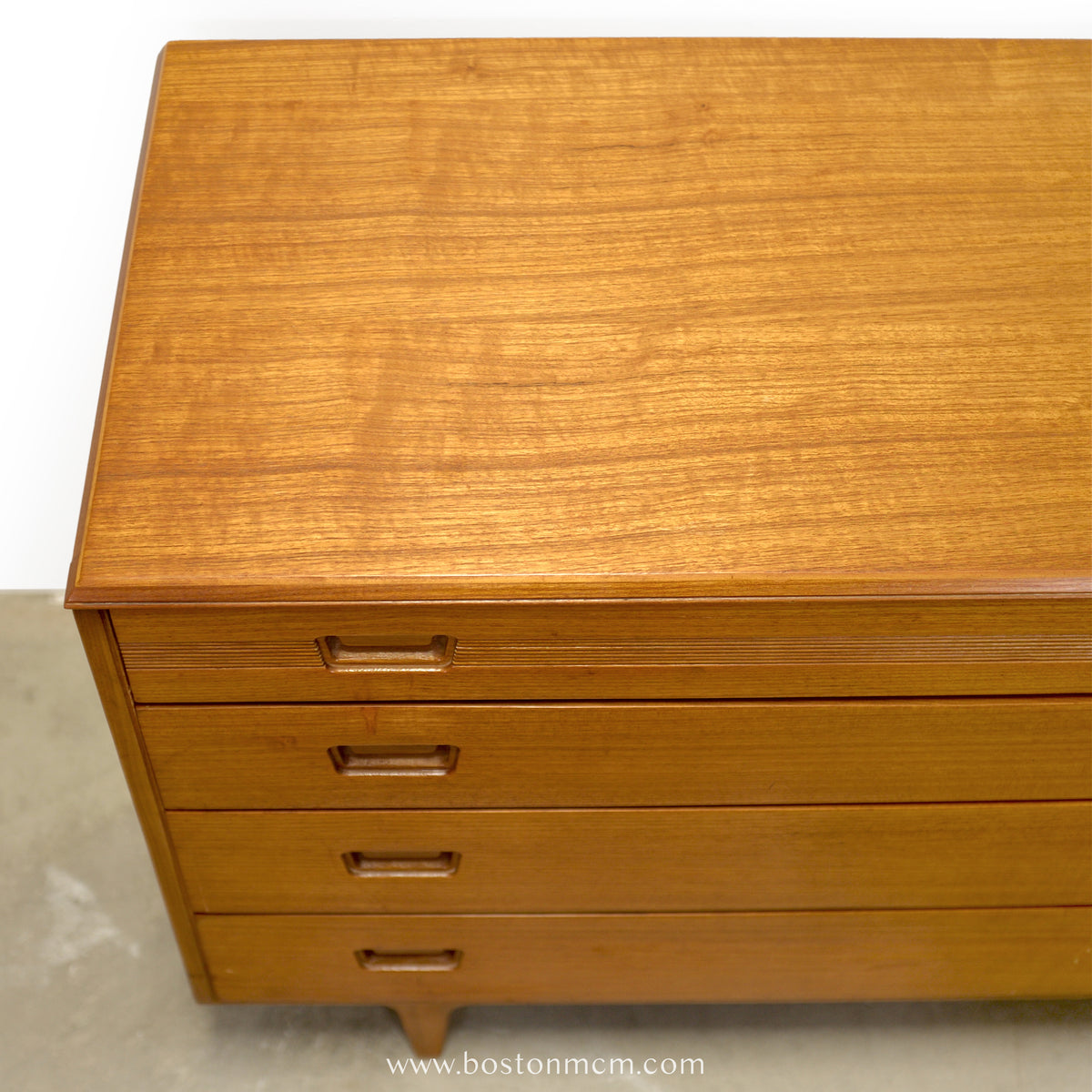 Butilux 4 Drawer Dresser - #A2306