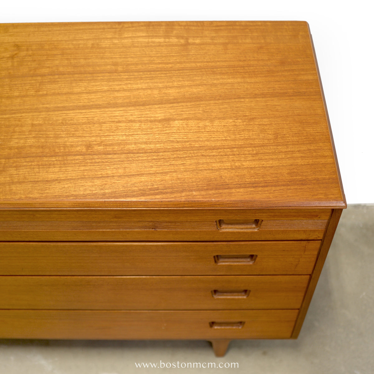 Butilux 4 Drawer Dresser - #A2306