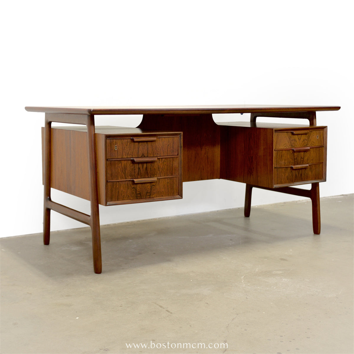 Omann Jun. Møbelfabrik  Model No. 75 Rosewood Desk - #A2251