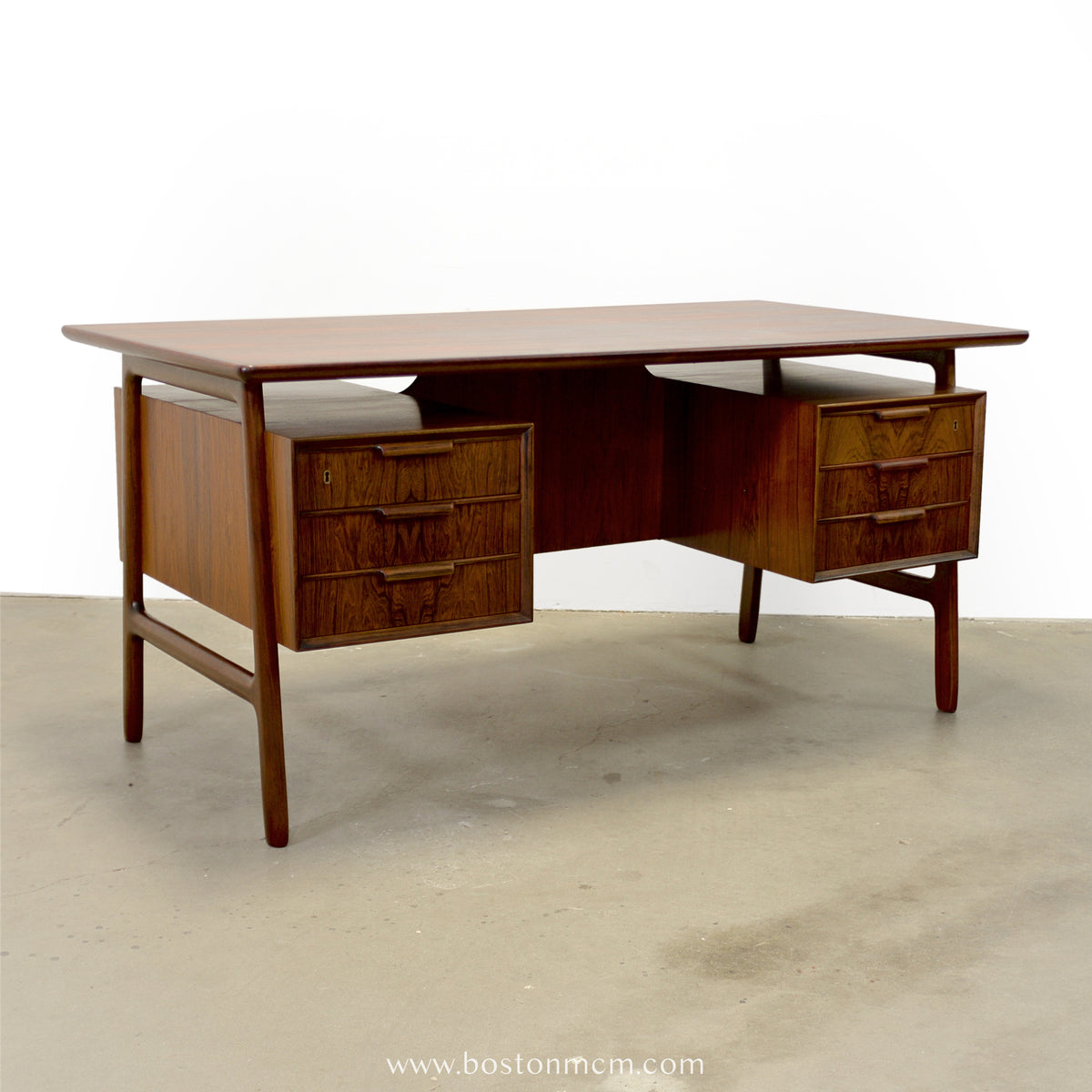 Omann Jun. Møbelfabrik  Model No. 75 Rosewood Desk - #A2251