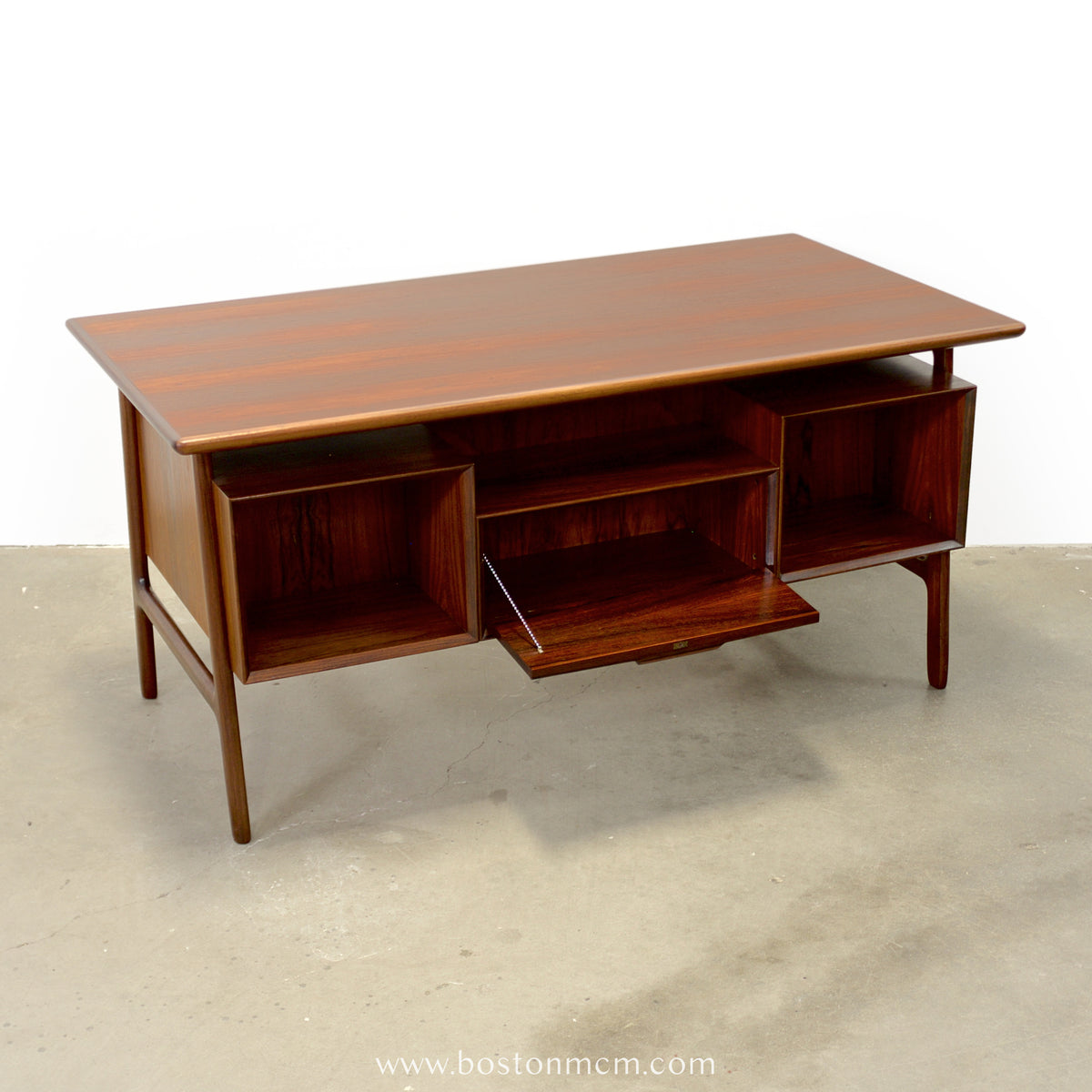 Omann Jun. Møbelfabrik  Model No. 75 Rosewood Desk - #A2251