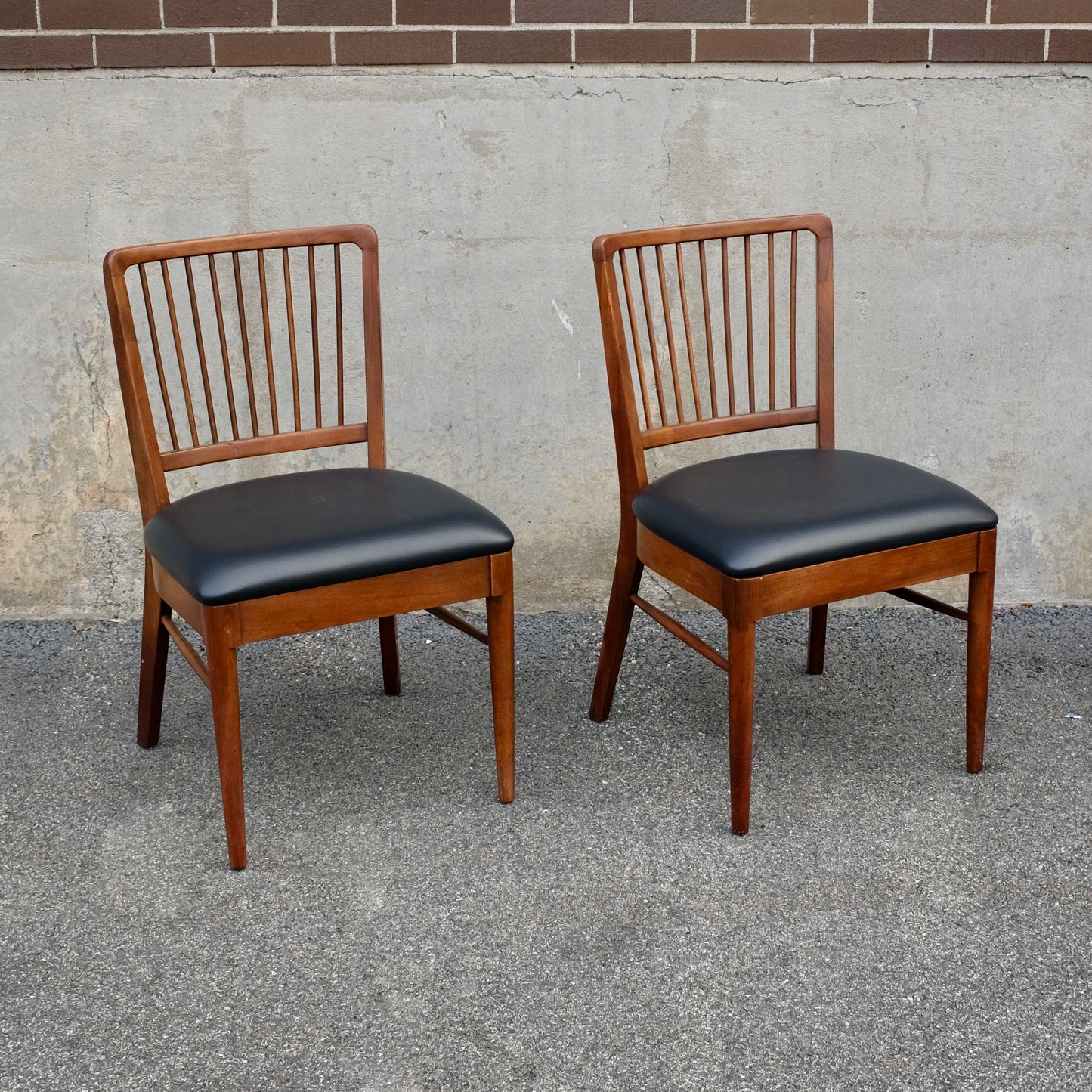 American of Martinsville "Dania" Pair of Dining Chairs