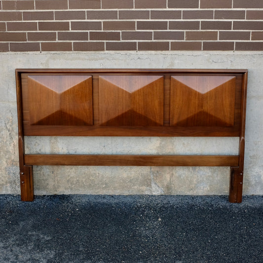 United Furniture Diamond Front Walnut Queen Headboard