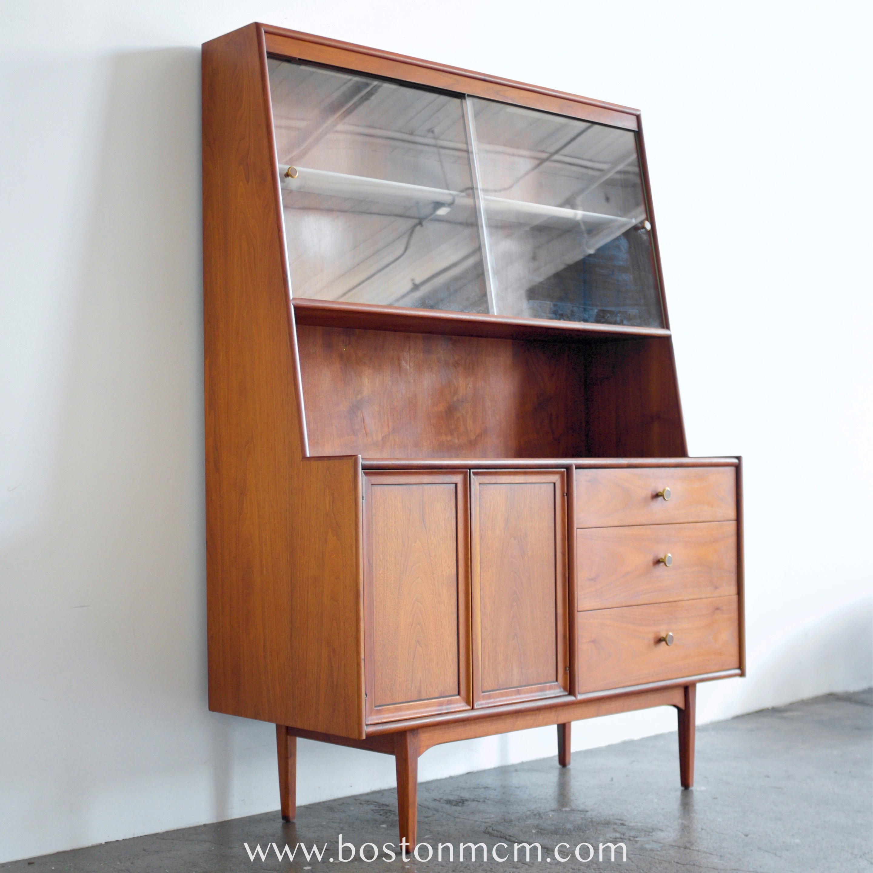Mid century china cabinet hotsell