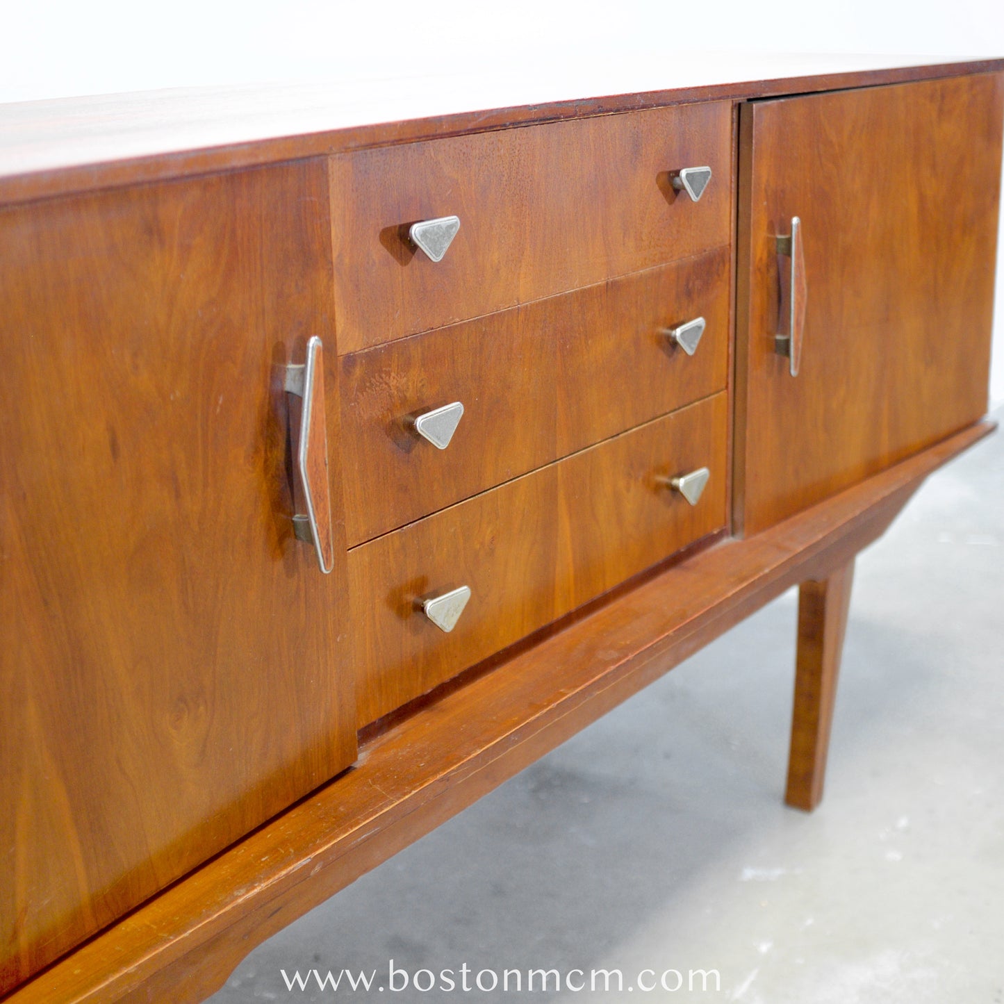 British Small Credenza with Metal Handles and Curved Front