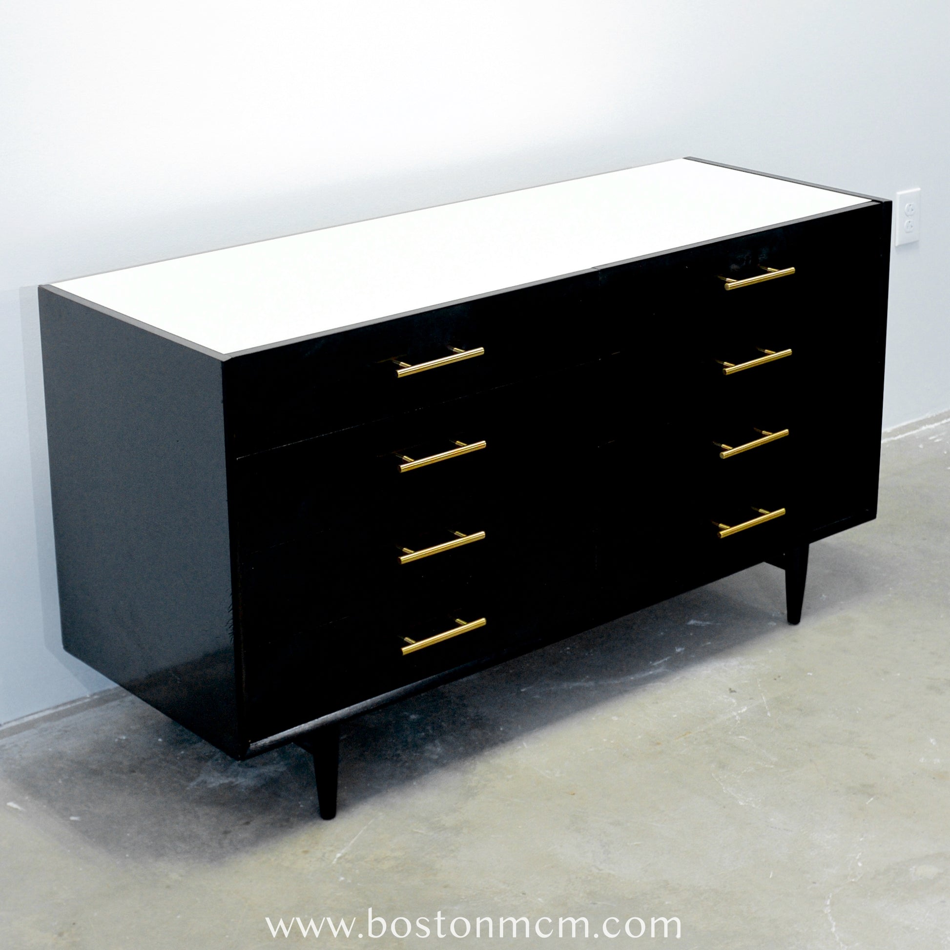 Mid Century Modern Vintage American of Martinsville "Silhouette" Low Dresser & Mirror Designed by Merton Gershun Boston Mid Century Modern Mid Century Modern Vintage American of Martinsville "Silhouette" Low Dresser & Mirror Designed by Merton Gershun Boston Mid Century Modern