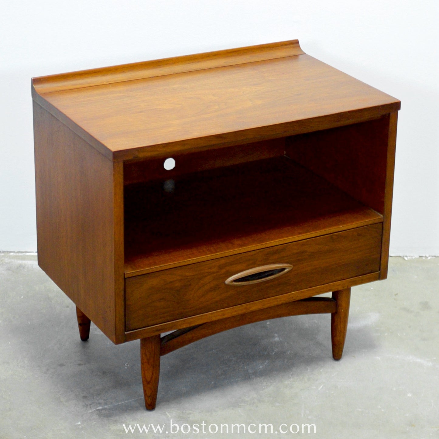 Broyhill Furniture "Sculptra" Walnut Nightstand