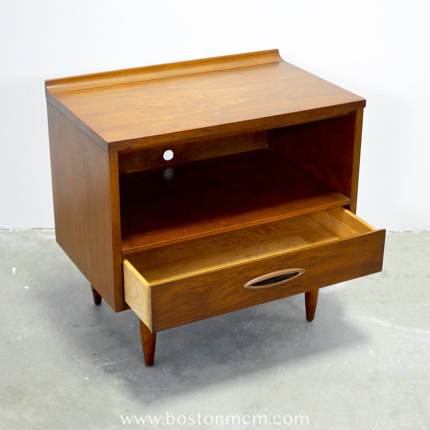 Broyhill Furniture "Sculptra" Walnut Nightstand