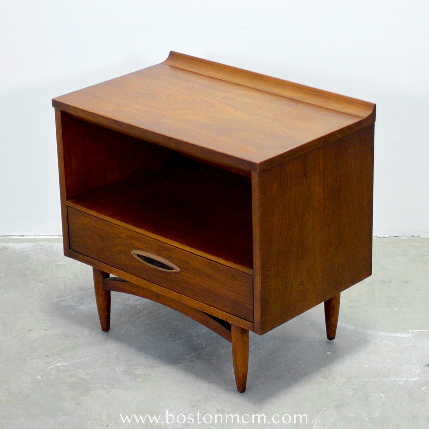 Broyhill Furniture "Sculptra" Walnut Nightstand