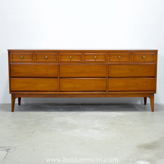 Dixie Furniture "Portfolio" Walnut 9 Drawer Dresser