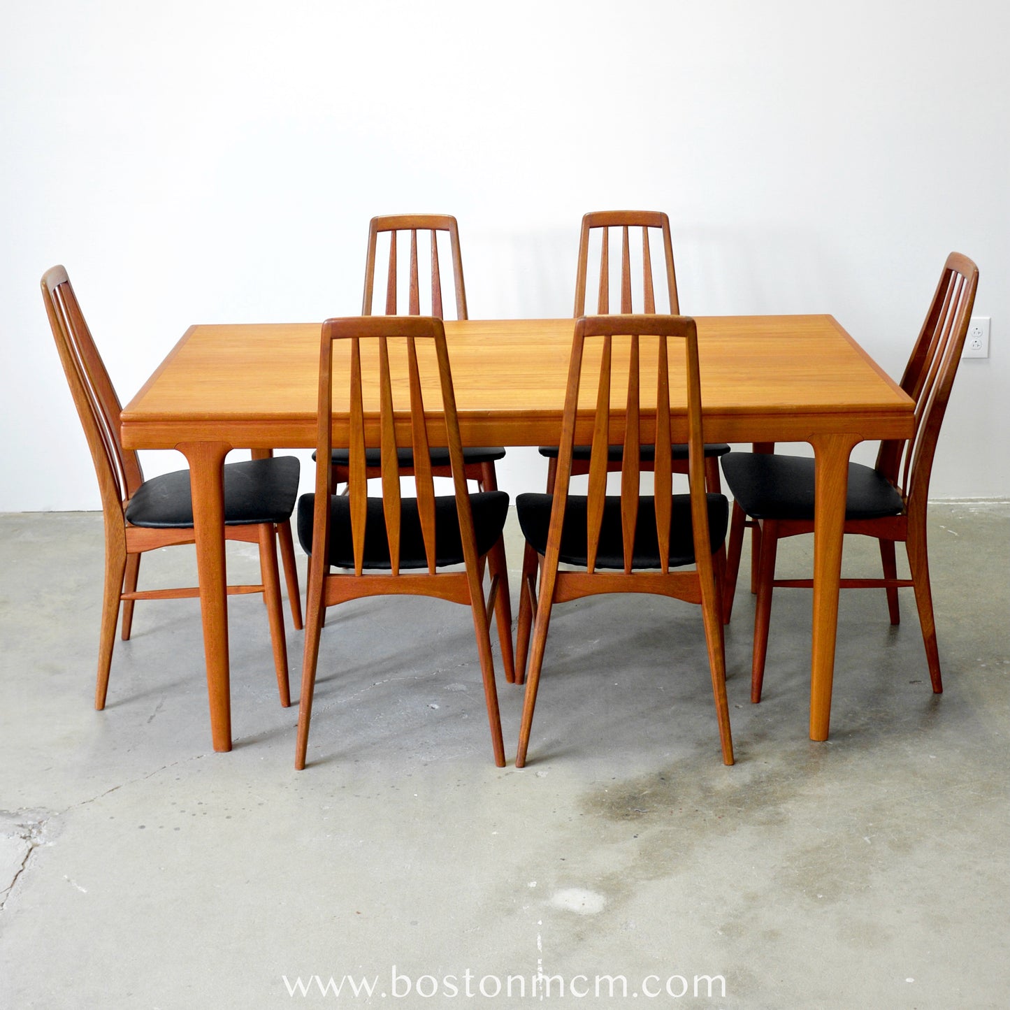 Johannes Andersen Danish Teak Dining Table with Two Butterfly Leaves