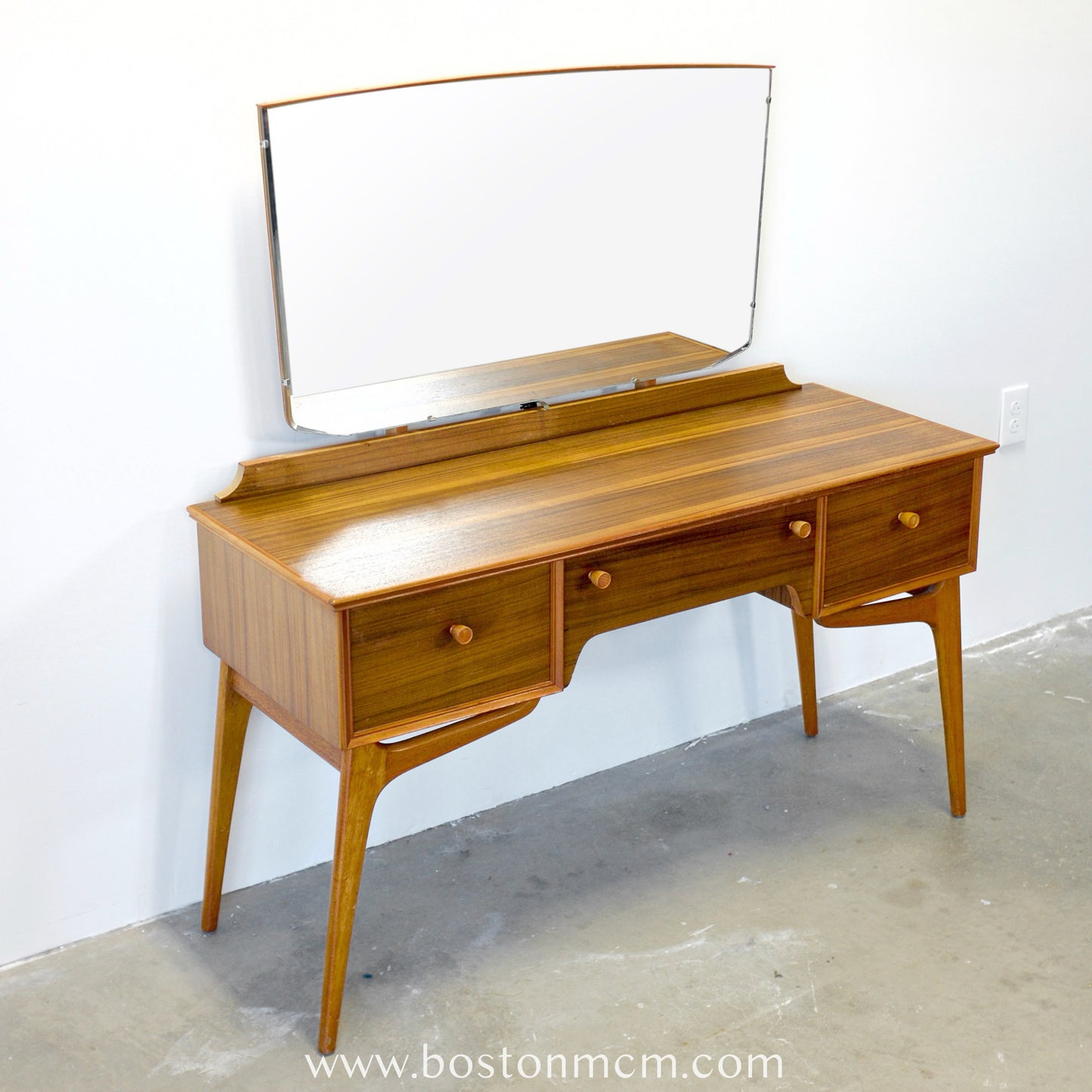 AC Furniture Dressing Table / Vanity & Mirror - #A21