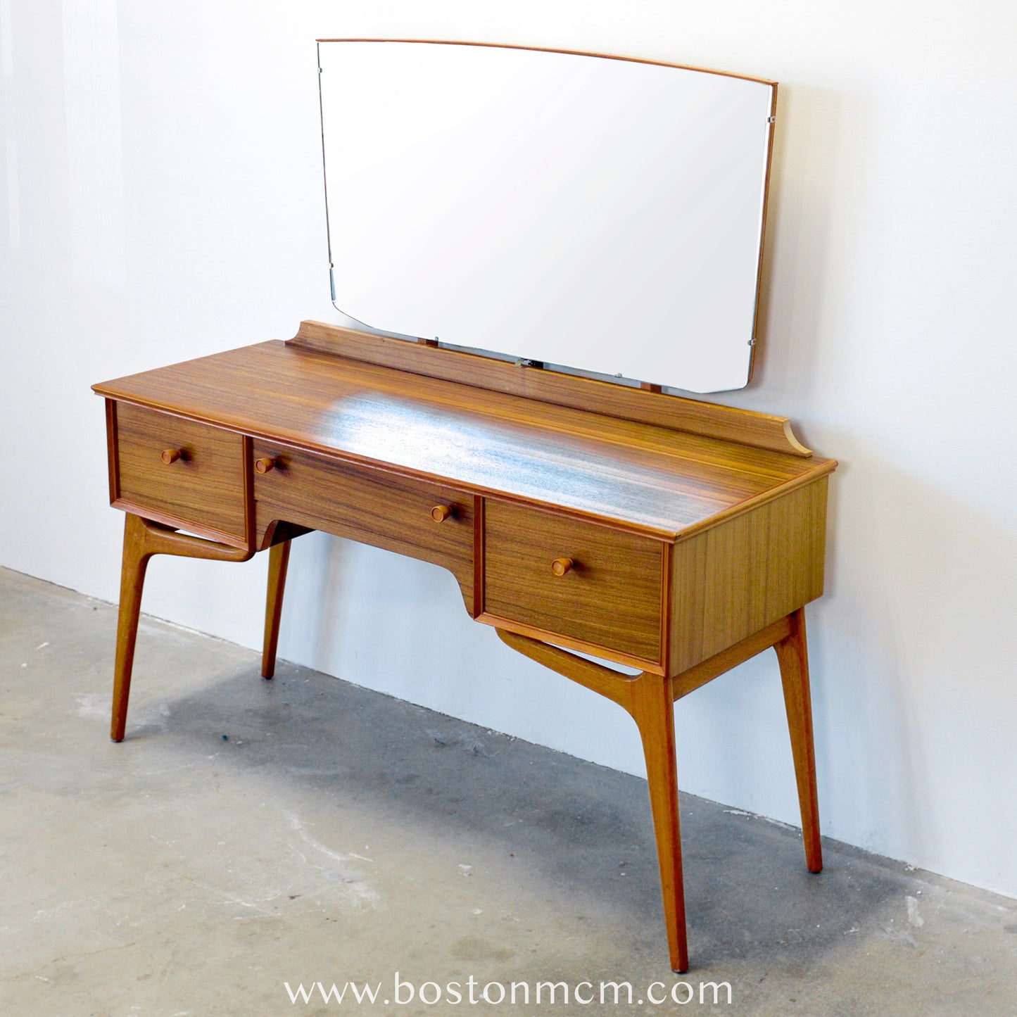 AC Furniture Dressing Table / Vanity & Mirror - #A21