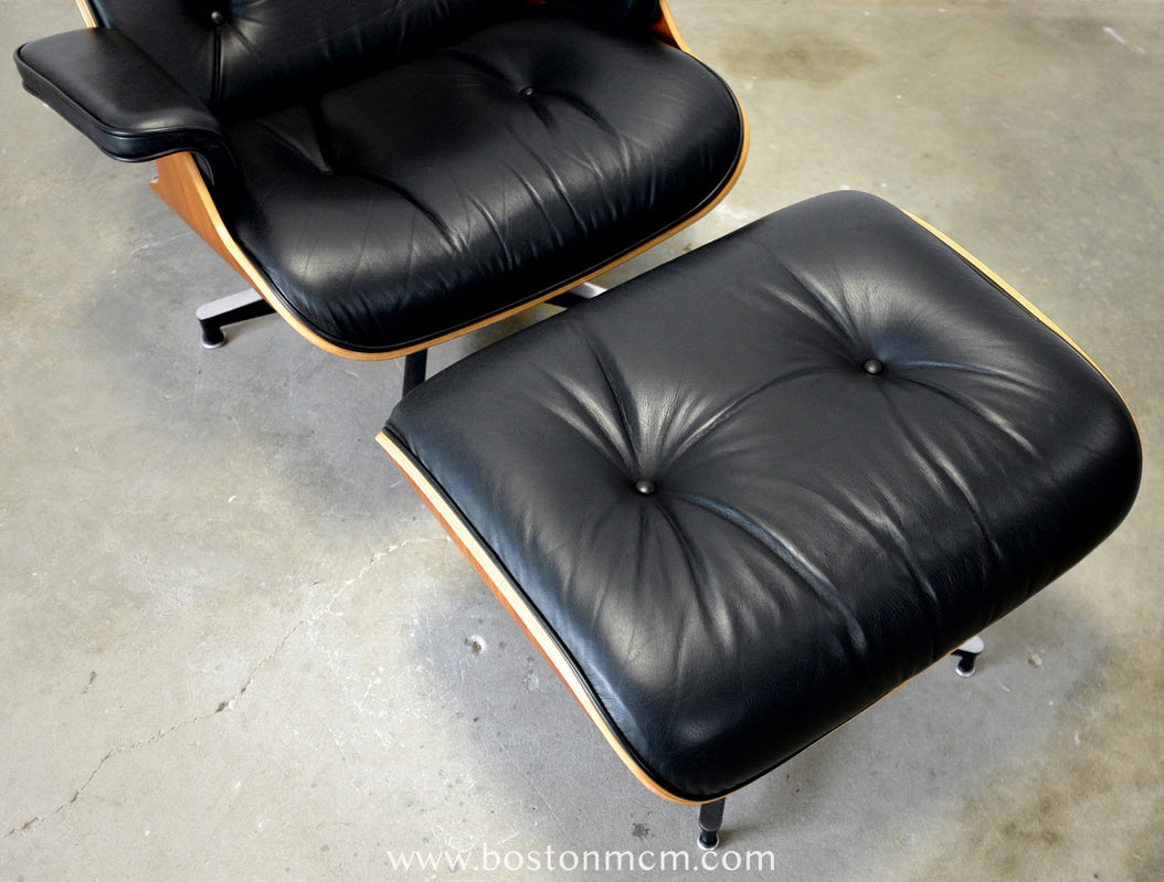 Eames Lounge Chair and Ottoman Model 670 & 671 in Walnut & Black Leather - #A1814