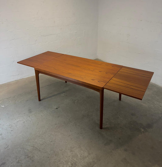 Vejle Stole - og Møbelfabrik Teak Draw Leaf Dining Table Designed by Henning Kjærnulf - #A2155