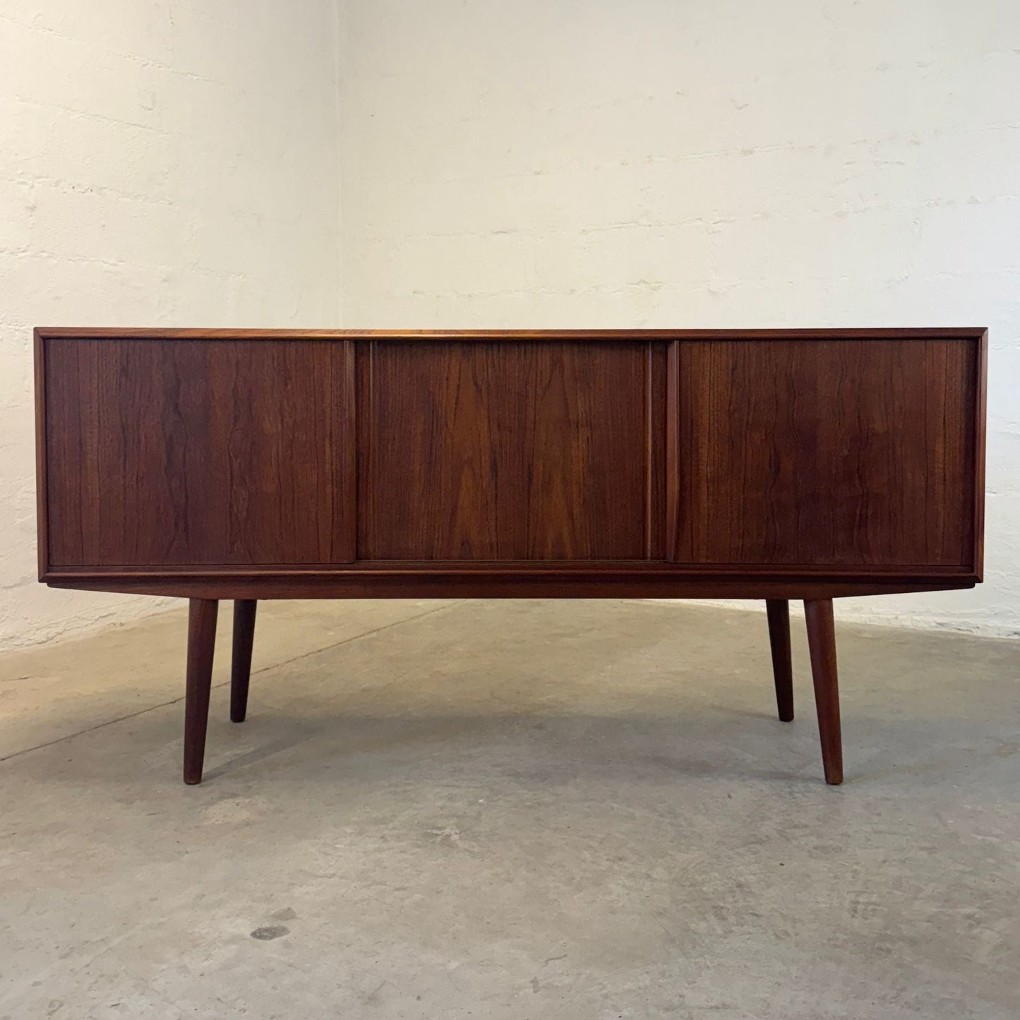 Sejling Skabe Teak Sideboard Designed By E.W. Bach - #A2129