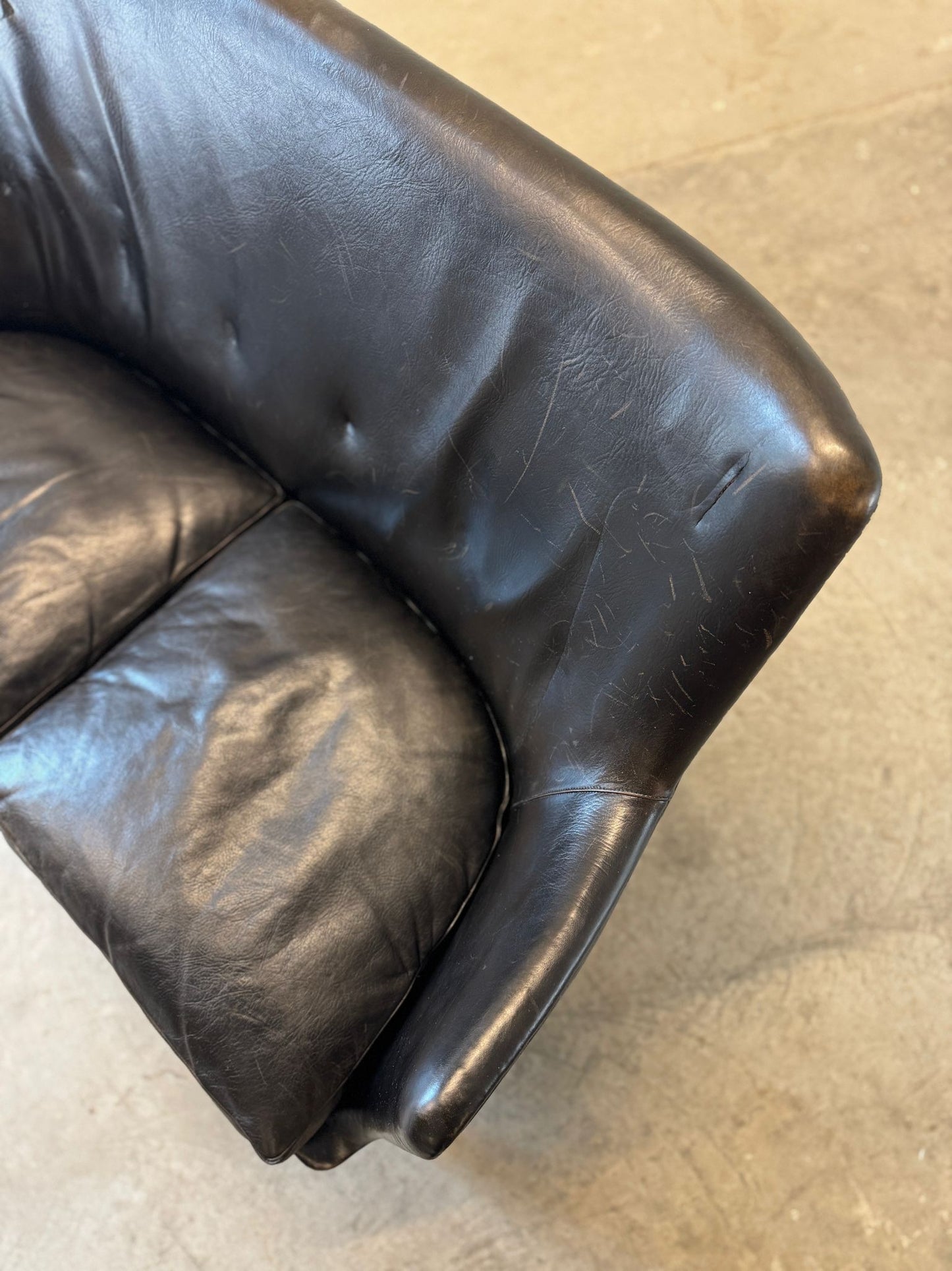 Ivan Schlechter Leather Model AV 53 Loveseat & Chair Designed by Arne Vodder - #A2138