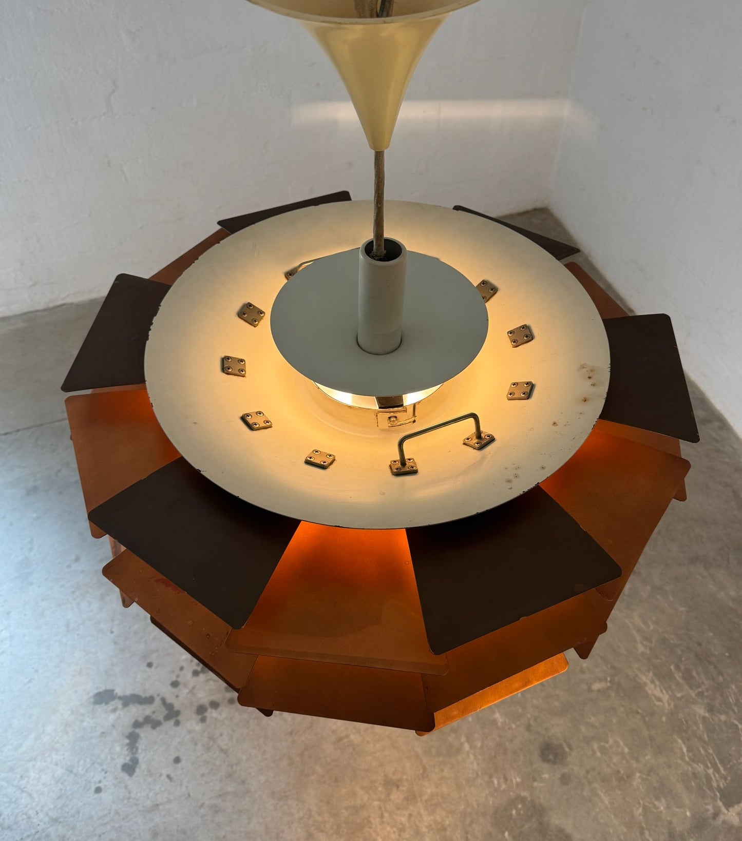 Louis Poulsen Artichoke Lamp in Copper Designed by Poul Henningsen (Large)